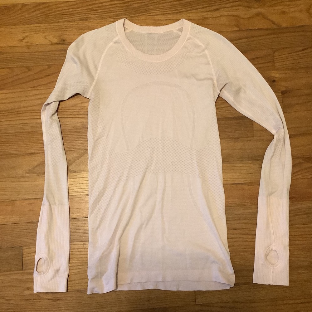 lululemon swiftly tech long sleeve. size 6
